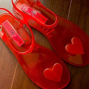 Katy Perry geli sandals (hearts)